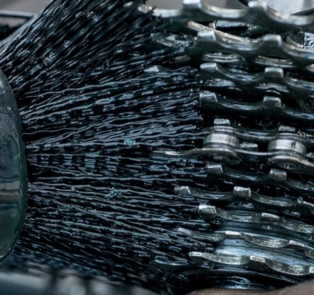 Muc-off�ʥޥå����ա� TYRE & CASSETTE BRUSH