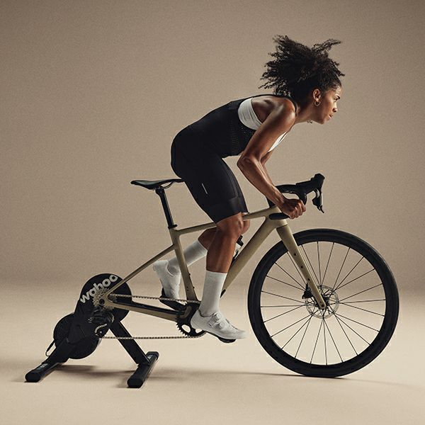 �ڥ��ޡ��ȥ����顼��WAHOO KICKR CORE 2 with 11 Speed Cassette���ޡ��ȥȥ졼�ʡ��������Ѥι⤤���֥ȥ졼�ʡ���