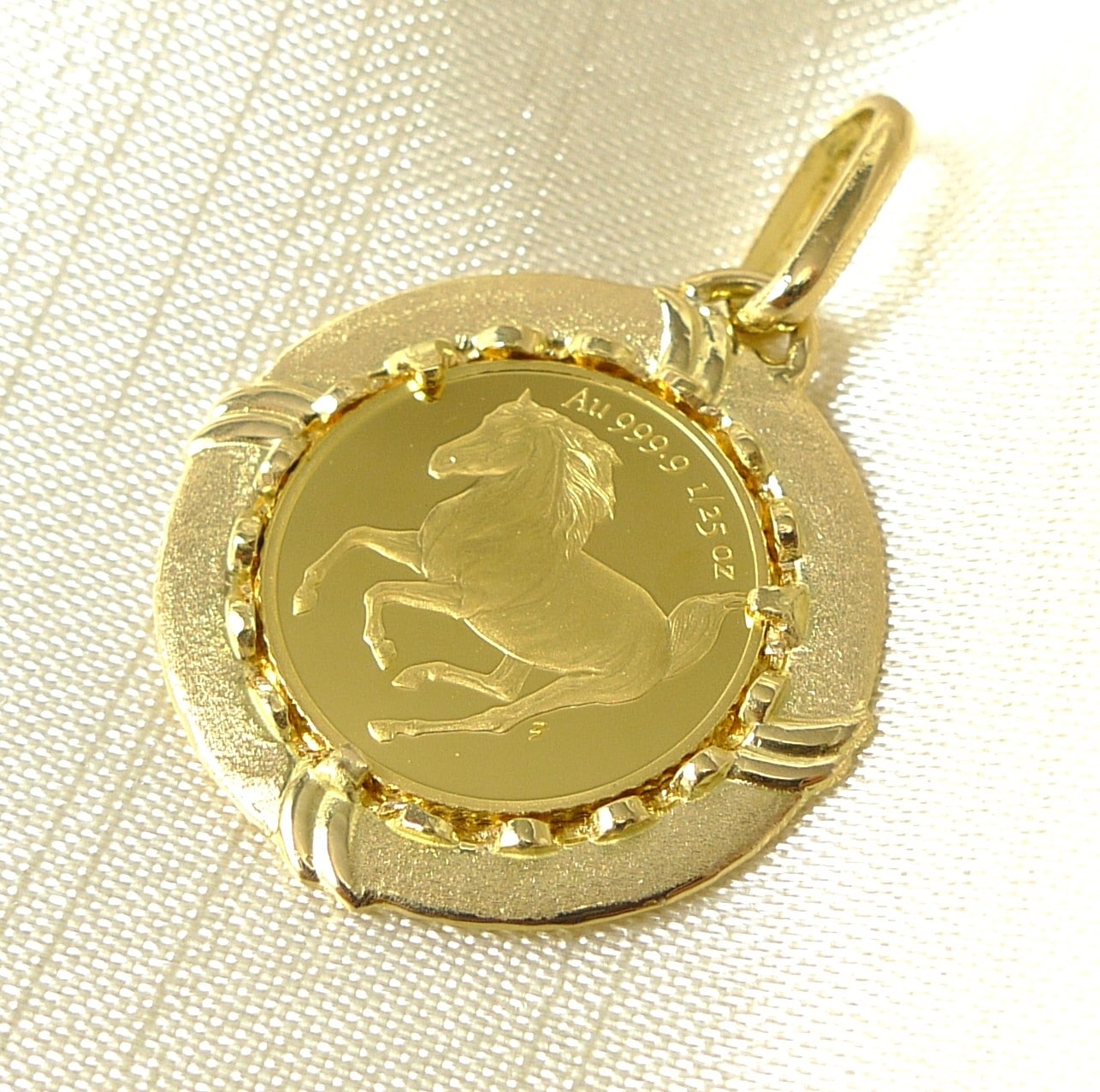 純金 k24 ホース コイン ペンダントトップ ソロモン 金貨 24金 1/25オンス 3.3g 馬 エリザベス2世 メンズ レディース |  ペンダントトップ,K24 | トライディア本店