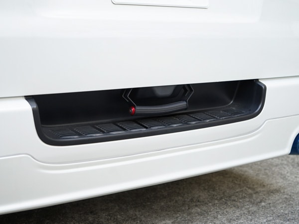 200系 ハイエース 専用 リアゲート アシストグリップ 開閉