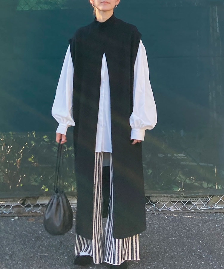 【新品】CORNERS by KR 2wayハイネックスリットニットワンピ CORNERS by KR】 2wayハイネックスリットニットワンピ | ONE
