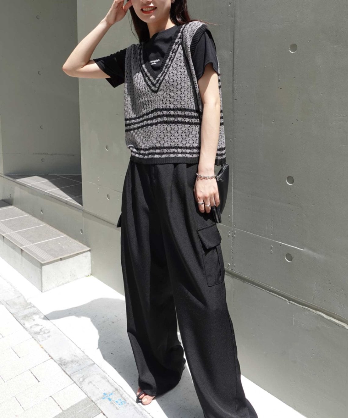 リネンタッチクロシェ編みニットベスト | TOPS,ベスト | LOWY BY