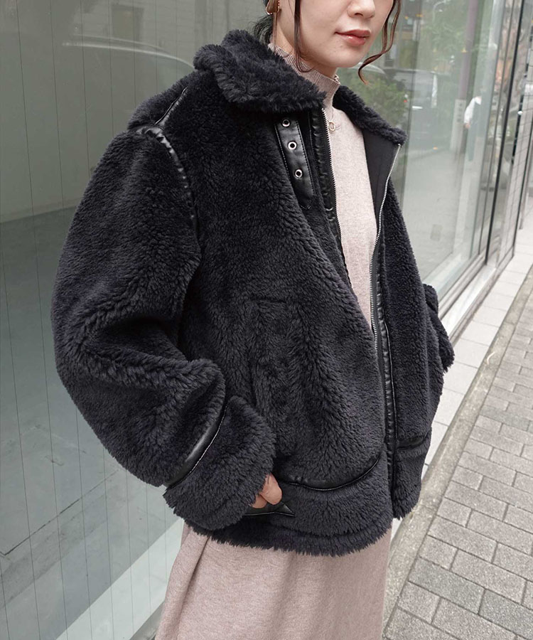 �ܥ������С��������ե饤�ȥ��㥱�å�