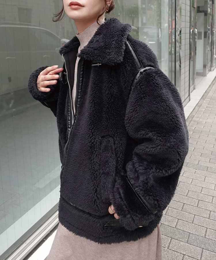 �ܥ������С��������ե饤�ȥ��㥱�å�