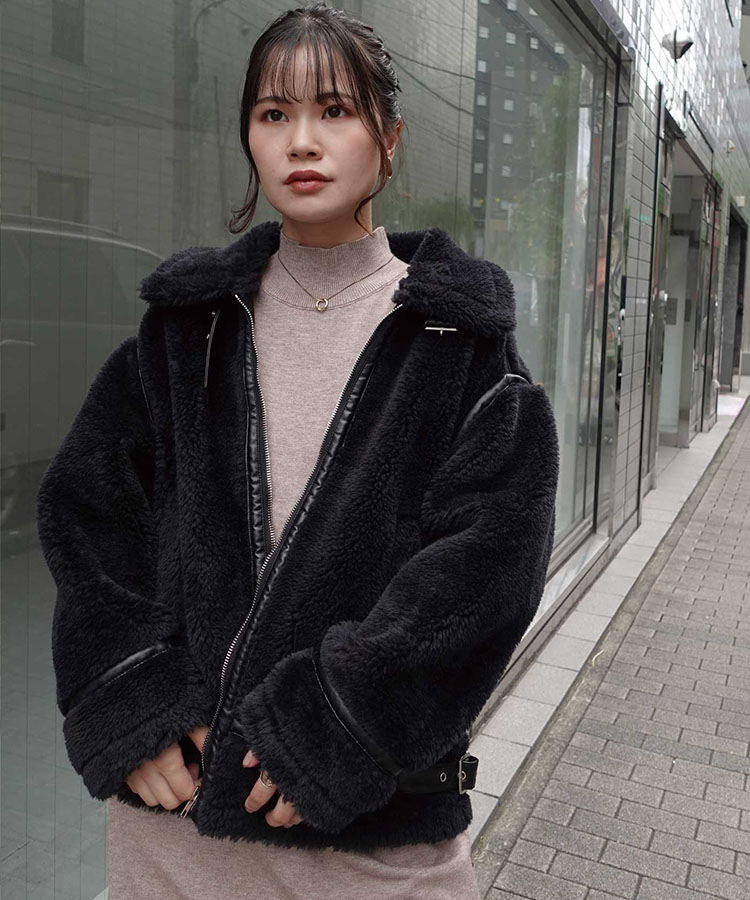 �ܥ������С��������ե饤�ȥ��㥱�å�