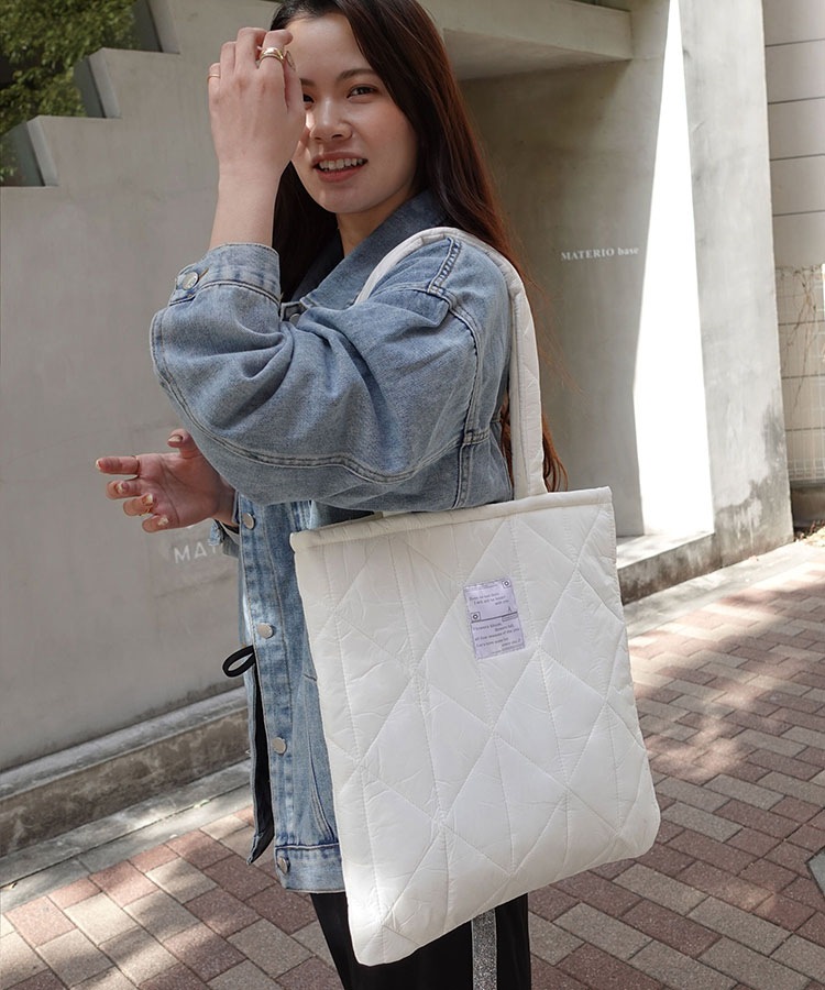 ����ƥ��󥰥ȡ��ȥХå��������̡�A4��Ǽ���Хå�