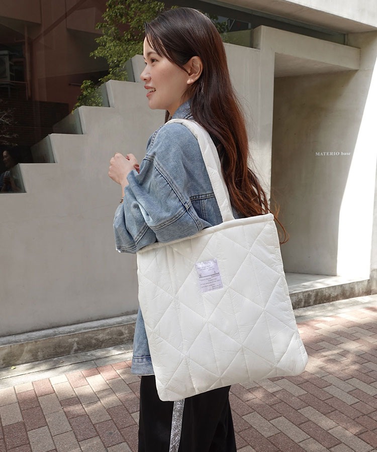 ����ƥ��󥰥ȡ��ȥХå��������̡�A4��Ǽ���Хå�