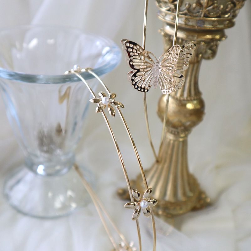 スワロフスキー　カチューシャ　未使用品（655） スワロフスキーカチューシャ未使用品（655）