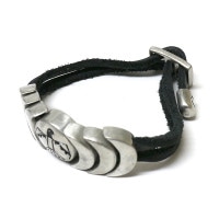 インディアン レザーブレスレット THUNDER BIRD / 守り (ブラック)