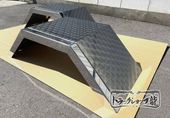 T ステンレス リアフェンダー 2枚セット中型4t 鏡面×鱗柄S0063S ステンレス リアフェンダー 2枚セット 中型4t 鏡面×鱗柄 ハウス