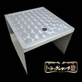 ステンレス 出窓 【鱗柄】 日産UD クオン リアベッド出窓 寝台背中出窓