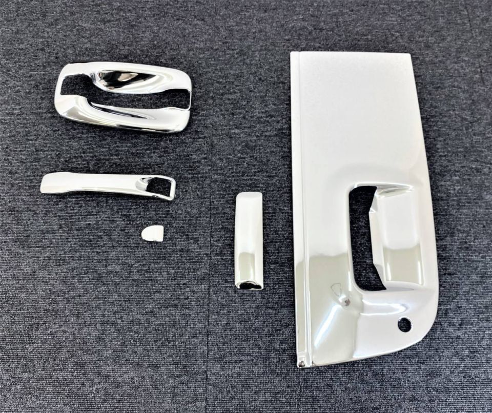 【訳あり品】 メッキ ドアハンドル ガーニッシュセット ボタンカバー付き いすゞ ギガ/フォワード I8892S