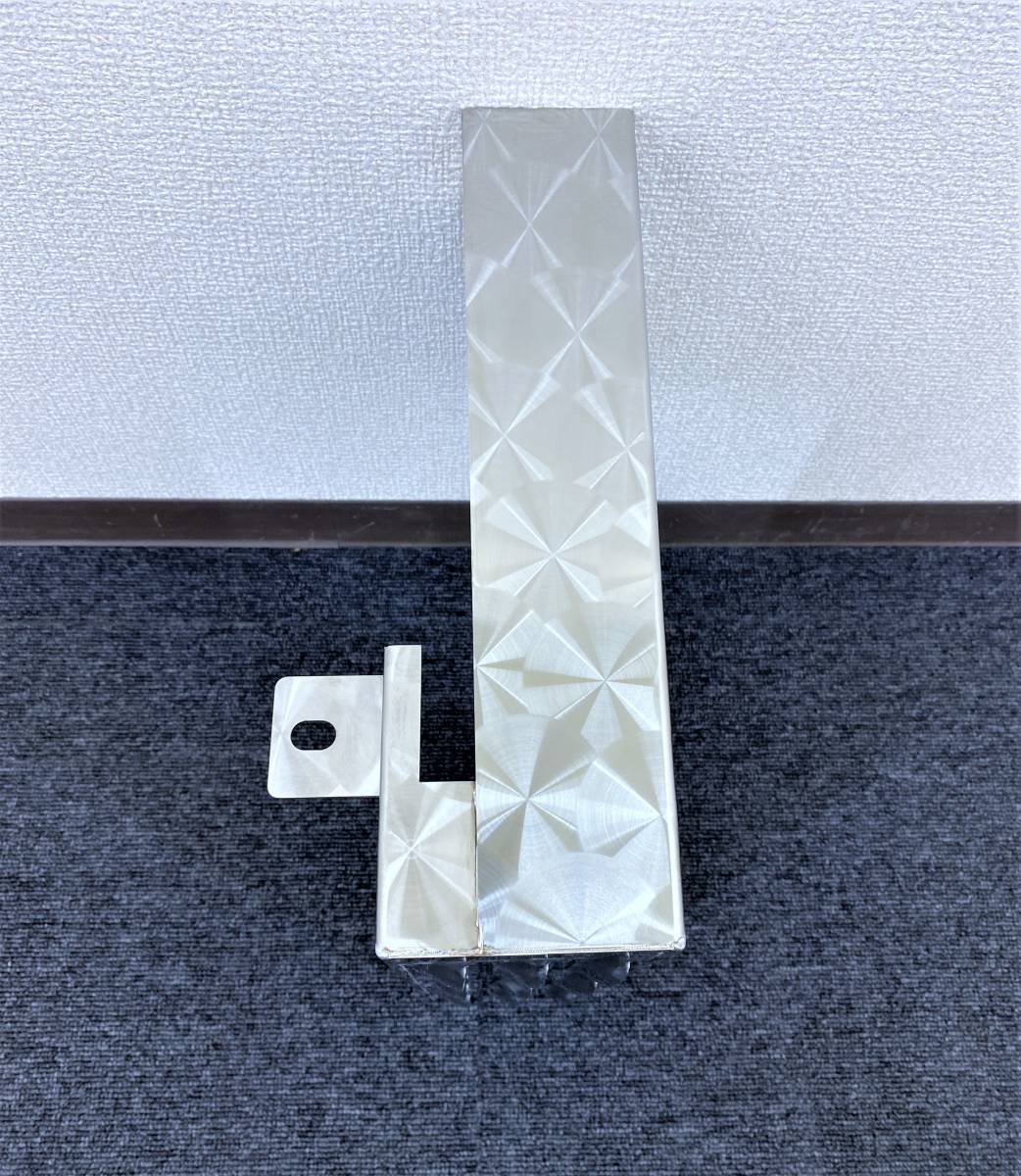 オリジナル 鱗柄ステンレス バッテリー イコライザーカバー パンチング仕様 ルーバー 三菱ふそう ブルーテックキャンター S0394S