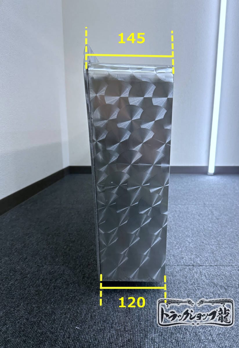 UD クオン 寝台ベッド窓 キャブ背抜き ステンレス鏡面BOX ☆売り切り☆