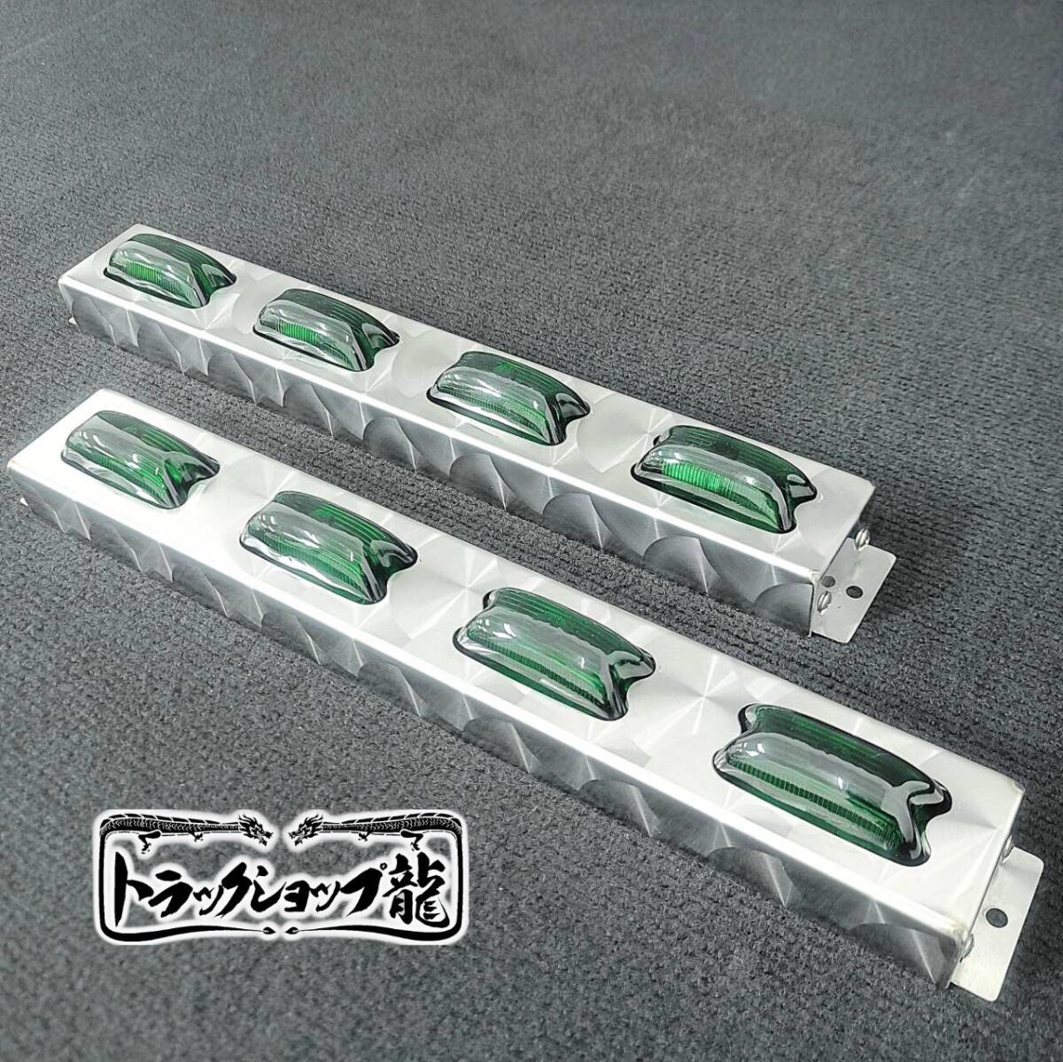 ステンレス 角マーカー 取付ステー 4連タイプ 2個セット 鱗柄 台型