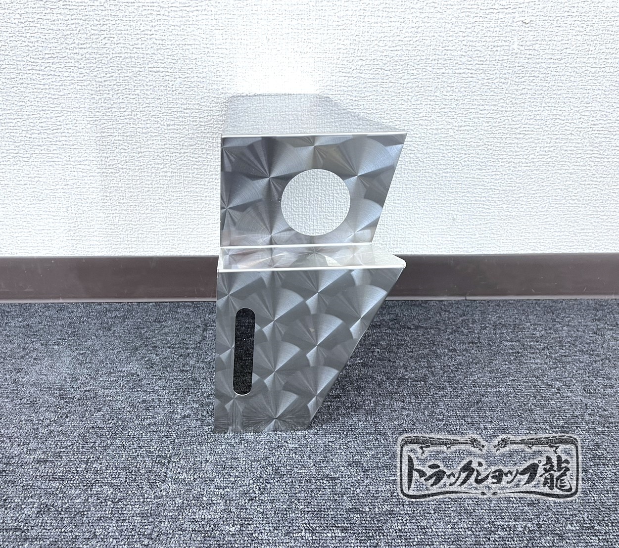 ステンレス ラジエーター サブタンク カバー 鱗柄 三菱ふそう ジェネレーション/ブルーテックキャンター S0968S