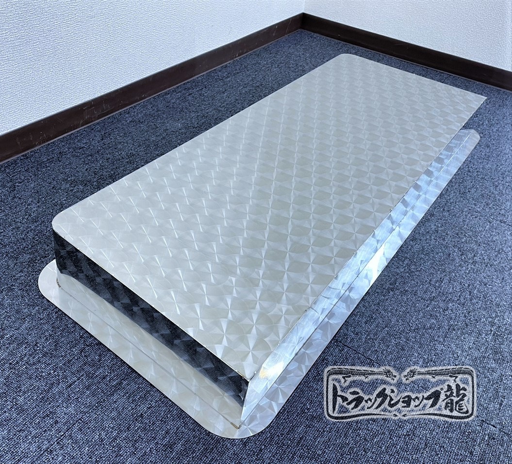 ステンレス 出窓 【鱗柄】 三菱ふそう ファイター リアベッド