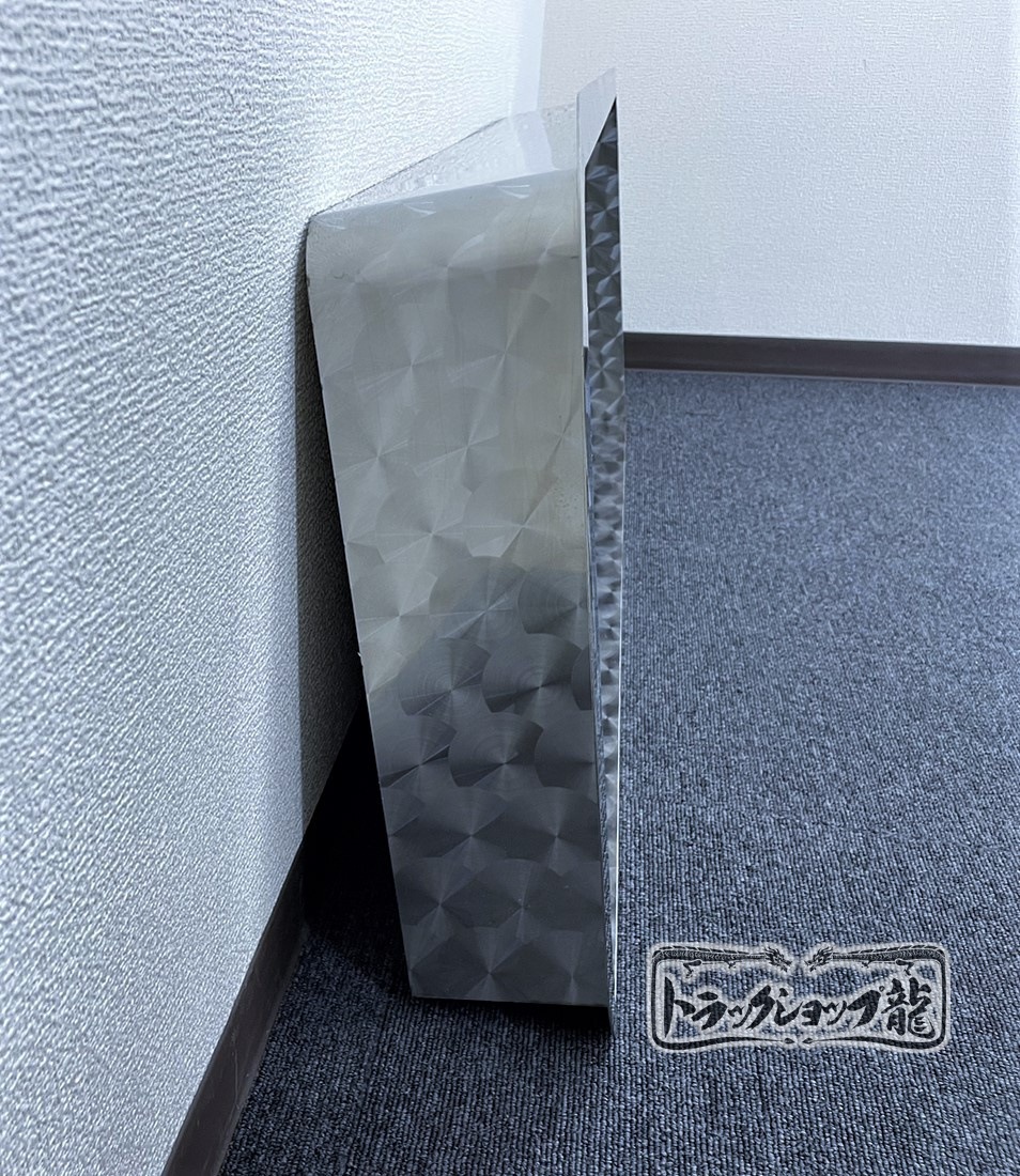 ステンレス 出窓 【鱗柄】 三菱ふそう ファイター リアベッド