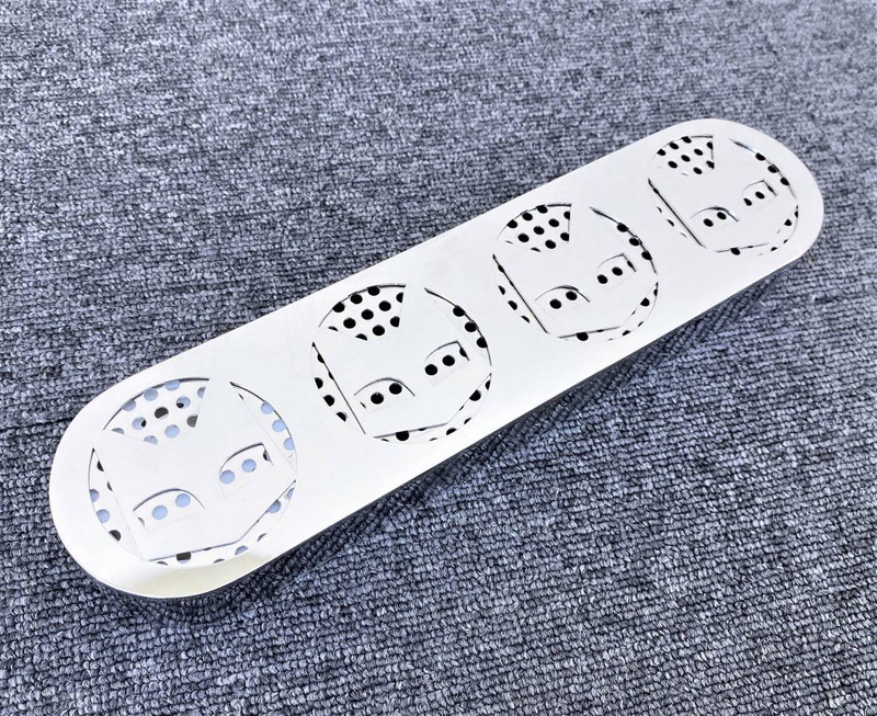 鏡面ステンレス 芳香剤カバー 4連タイプ 1個 マーシャル風 ネコ柄/猫柄 パンチング仕様 エアースペンサー用 S0231S