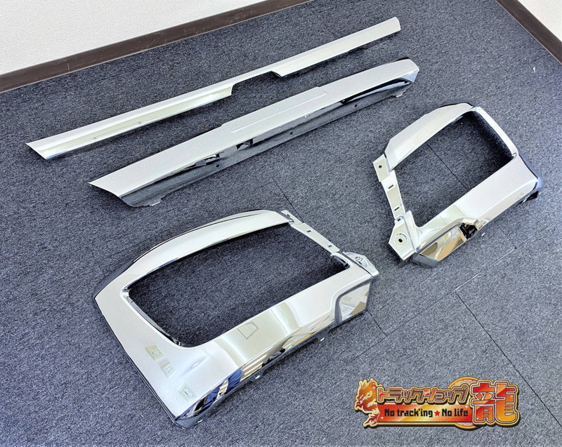 希少スペースレンジャー標準用純正メッキバンパー