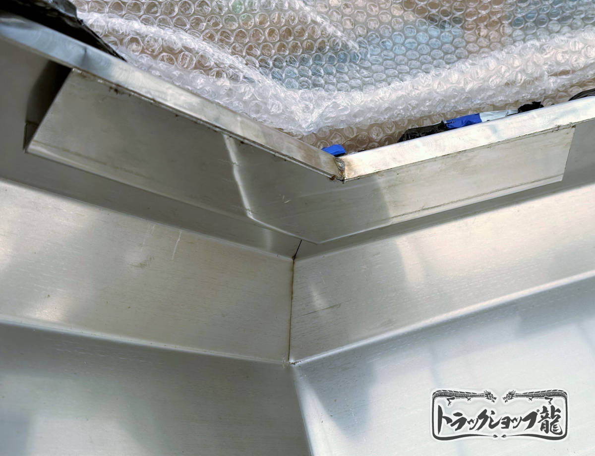 ステンレス ロングフェンダー 2枚セット 大型 10t ダンプ 鱗柄 R曲げ 標準タイプ 補強あり リアフェンダー 泥除け S0597S