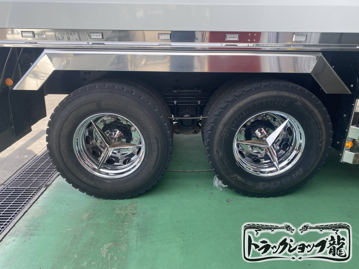 ステンレス リアハブキャップ 22.5インチ 10穴 4個組 センター