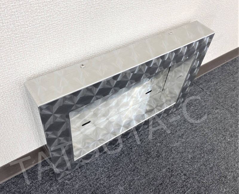鱗 中型ナンバー枠 50角 シンプル 鱗ステンレス フロント