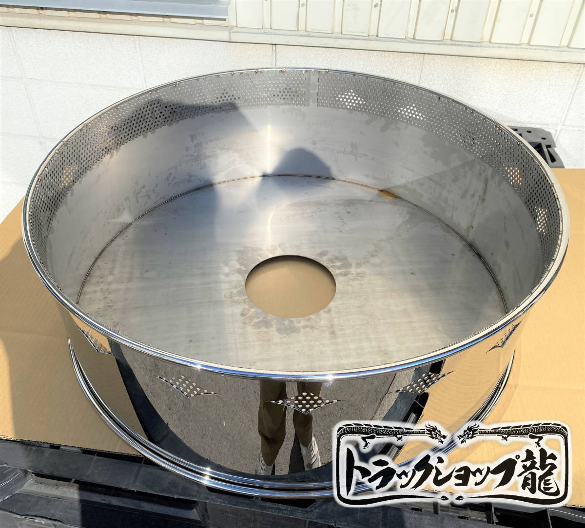 鏡面ステンレス 【16インチ】 スペアタイヤカバー 菱抜きタイプ 790mm 10㎜丸棒巻き 丸形 補強折込なし 2t/3t 汎用 T0052S