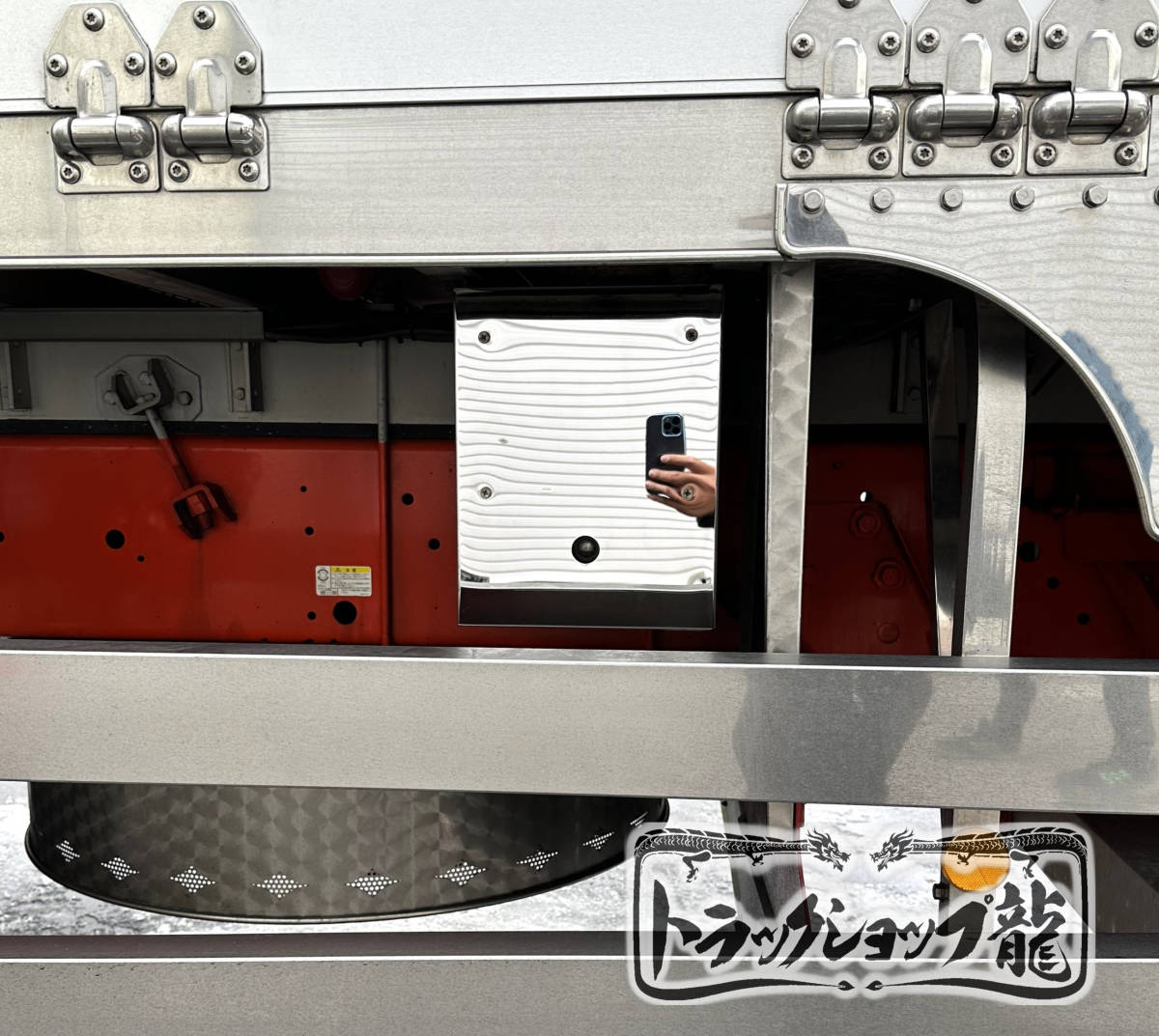 ステンレス製 トレクス油圧ボックスカバー用 菱アンドン 巾28㎝ 鏡面 菱抜き 大型 ウイング デコトラ トラックパーツ S0635S