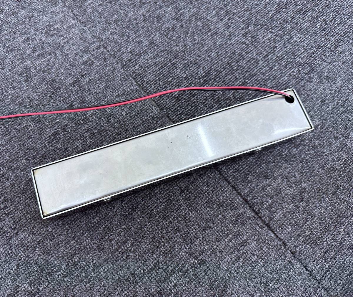 ステンレス製 トレクス油圧ボックスカバー用 菱アンドン 巾28㎝ 鏡面 菱抜き 大型 ウイング デコトラ トラックパーツ S0635S