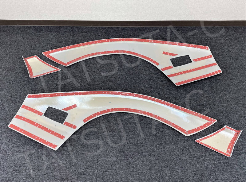 訳あり品】 メッキ フェンダーパネル サイドランプ付き車用 左右4点