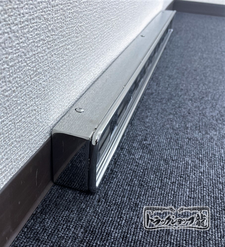 ステンレス 工具箱下アンドン 900幅 鏡面 丸棒巻き 角マーカー レンズ