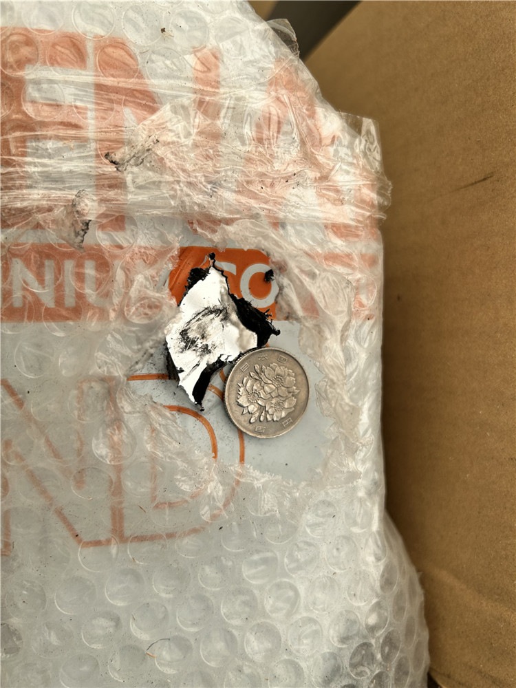 訳有品 大型 10t ダンプ 用 ステンレス 鱗柄 一段曲げ ロングフェンダー 標準タイプ 2枚セット 板厚2㎜ リアフェンダー 泥除け