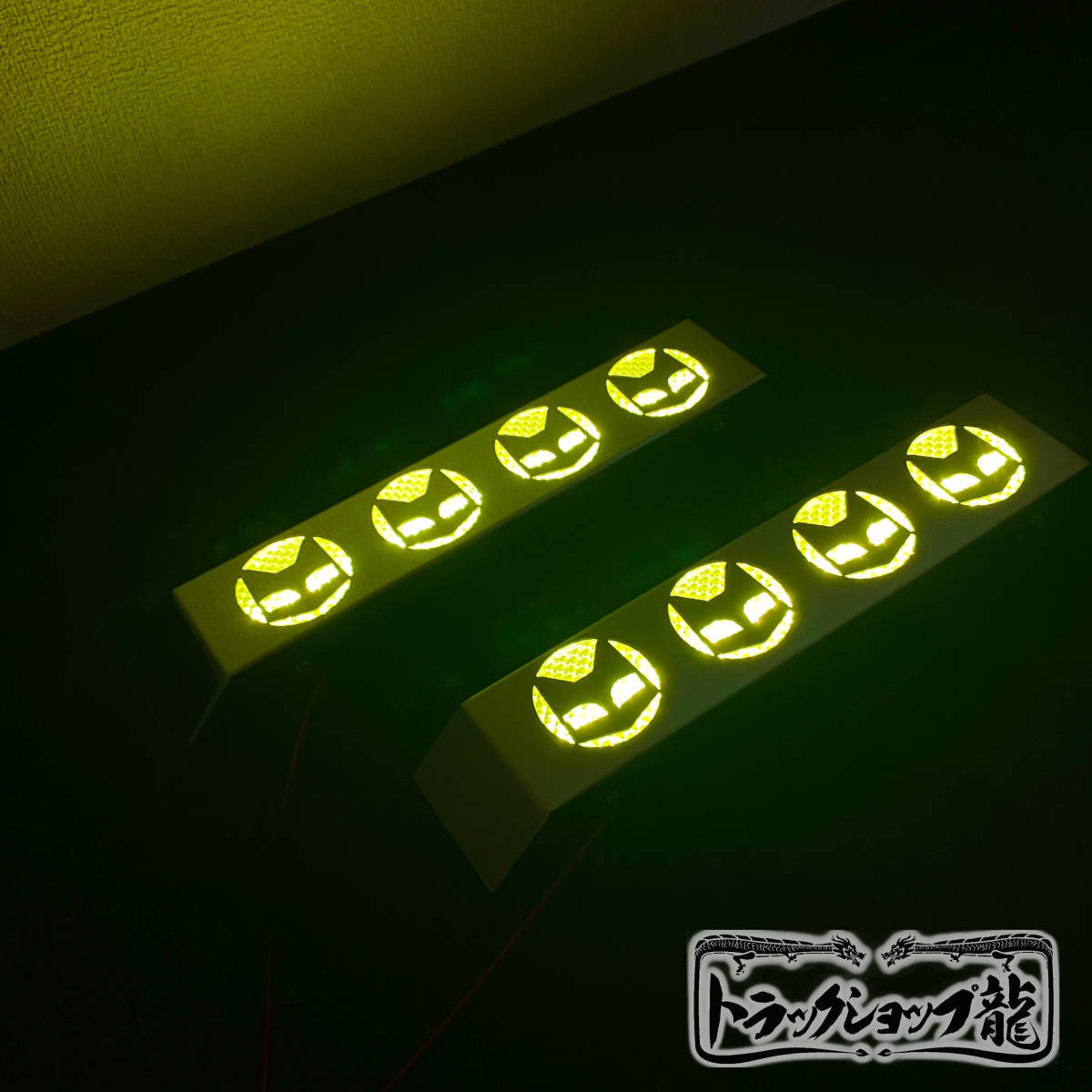 オリジナル 鏡面ステンレス 車高灯 4連 2個セット マーシャル風 ネコ柄/猫柄 台型 S0374S