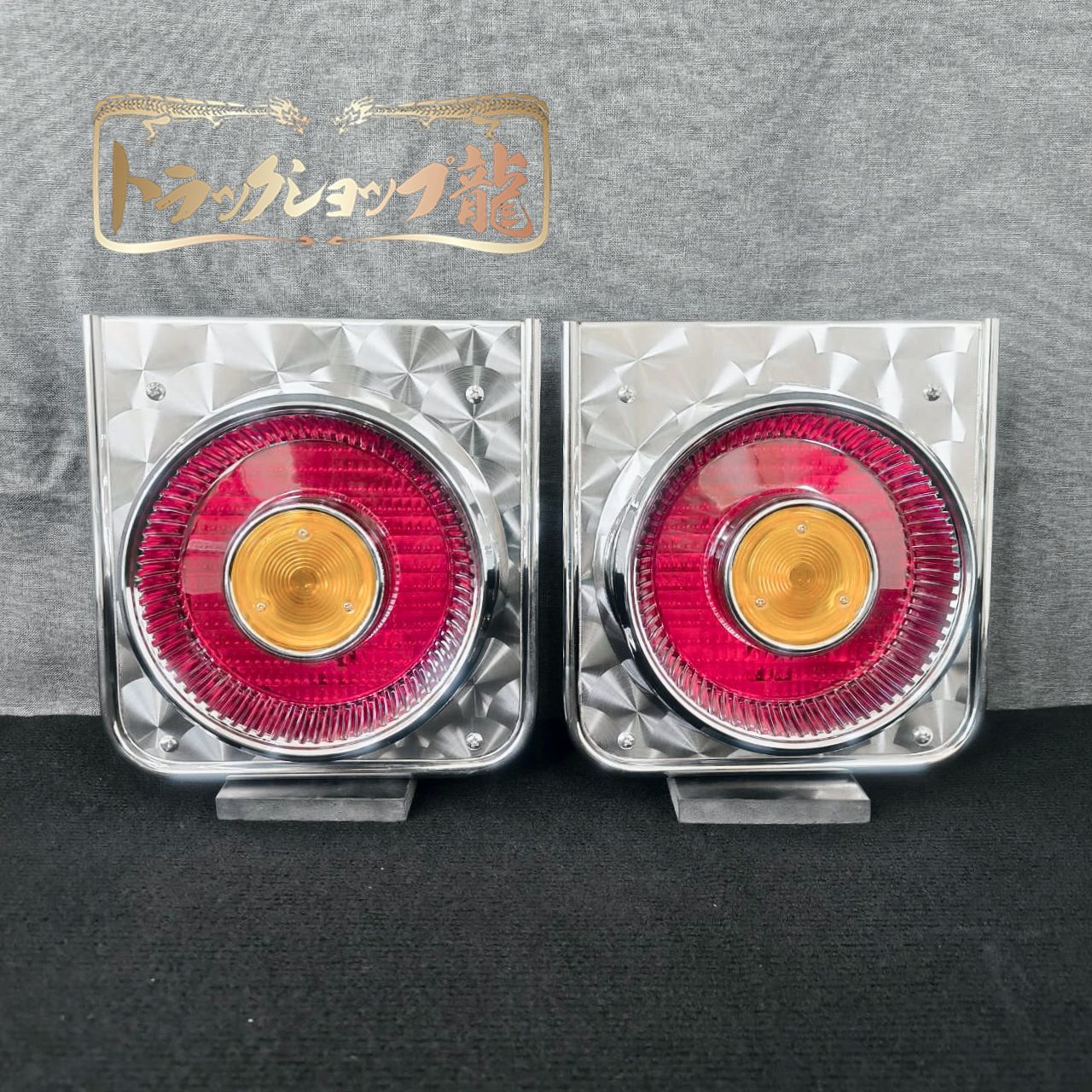 鱗柄ステンレス 丸形 スカイラインテール用 ブラケット ワンテール