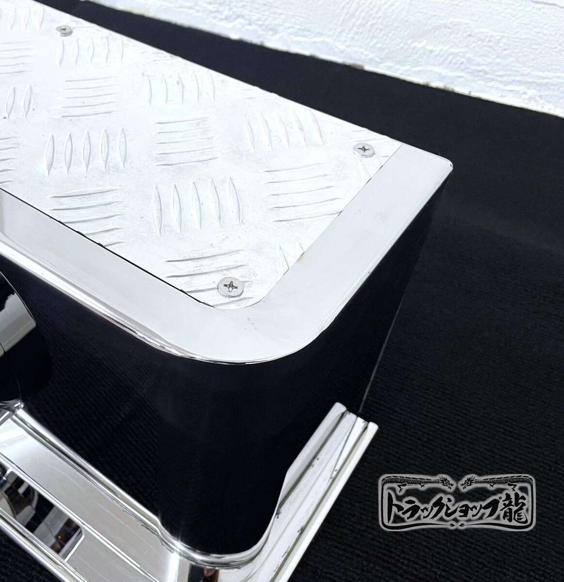 アップグレード】 ステンレス 5連 リアバンパー 1900×250 筒型 奥付け