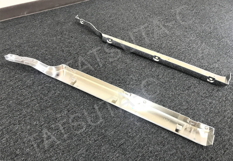 メッキ バンパー エンドカバー 左右セット 日産UD ビッグサム U0462P