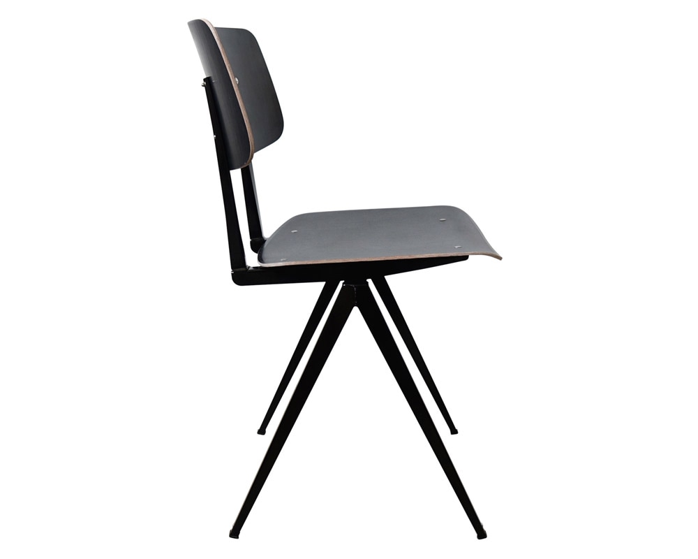 ガルファニタス S21スタッキングチェア ブラック｜S.21 Stacking Chair