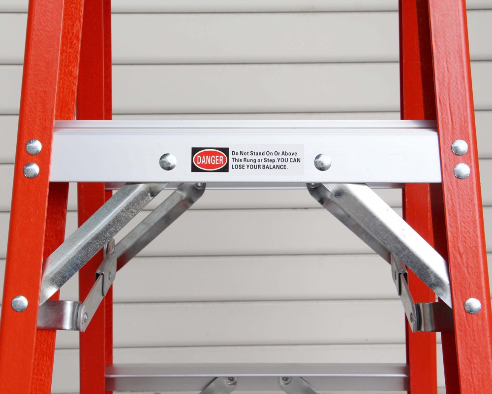 Michigan Ladder Co.  | Fiberglass Stepladder Size3 �ե����С����饹���ƥåץ����/��Ω ������3