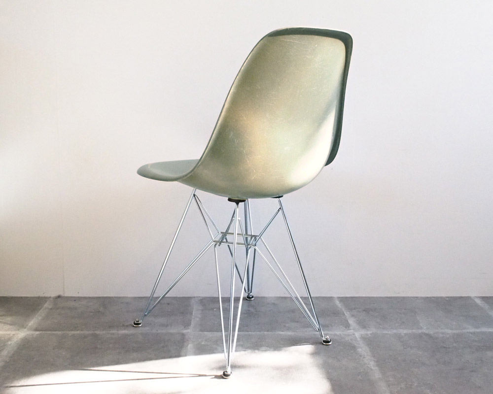 Herman Miller | Eames side shell chair (raw umber) �����ॺ�����ɥ���������� ����С�