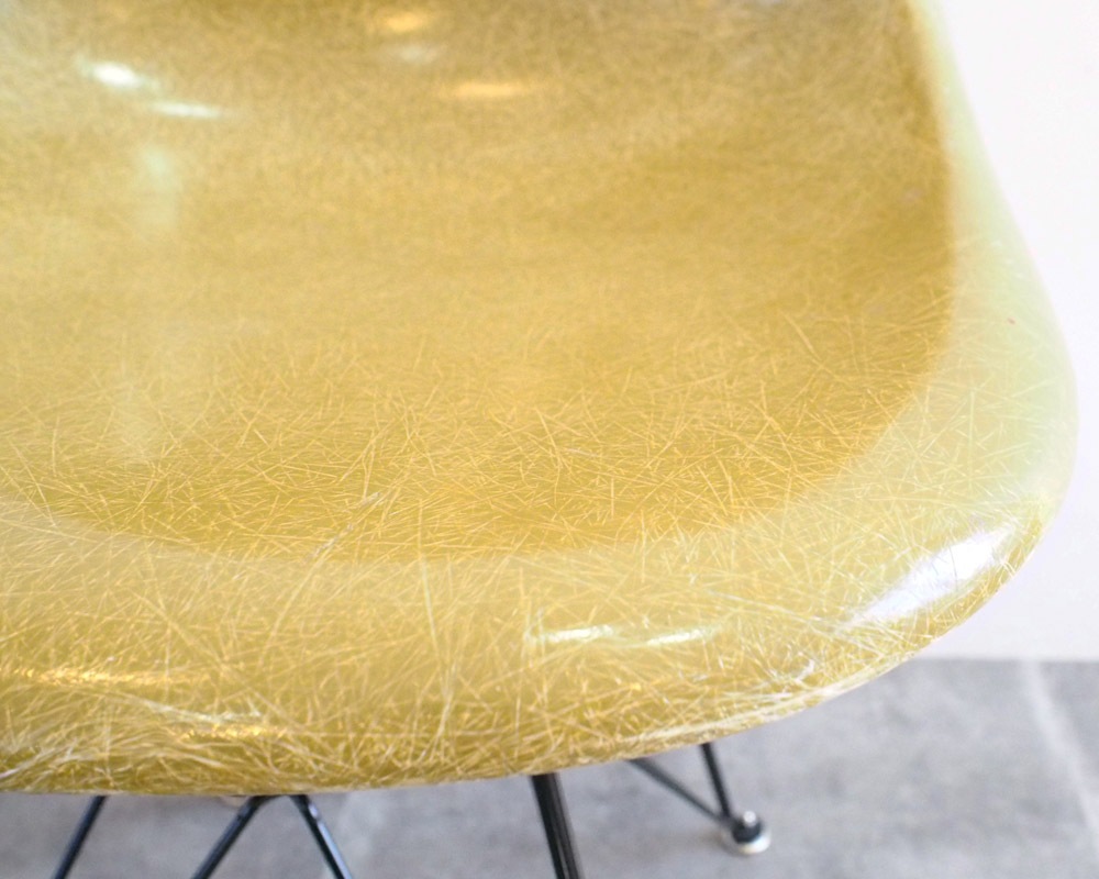 Herman Miller | Eames side shell chair (khaki) ॺɥ 