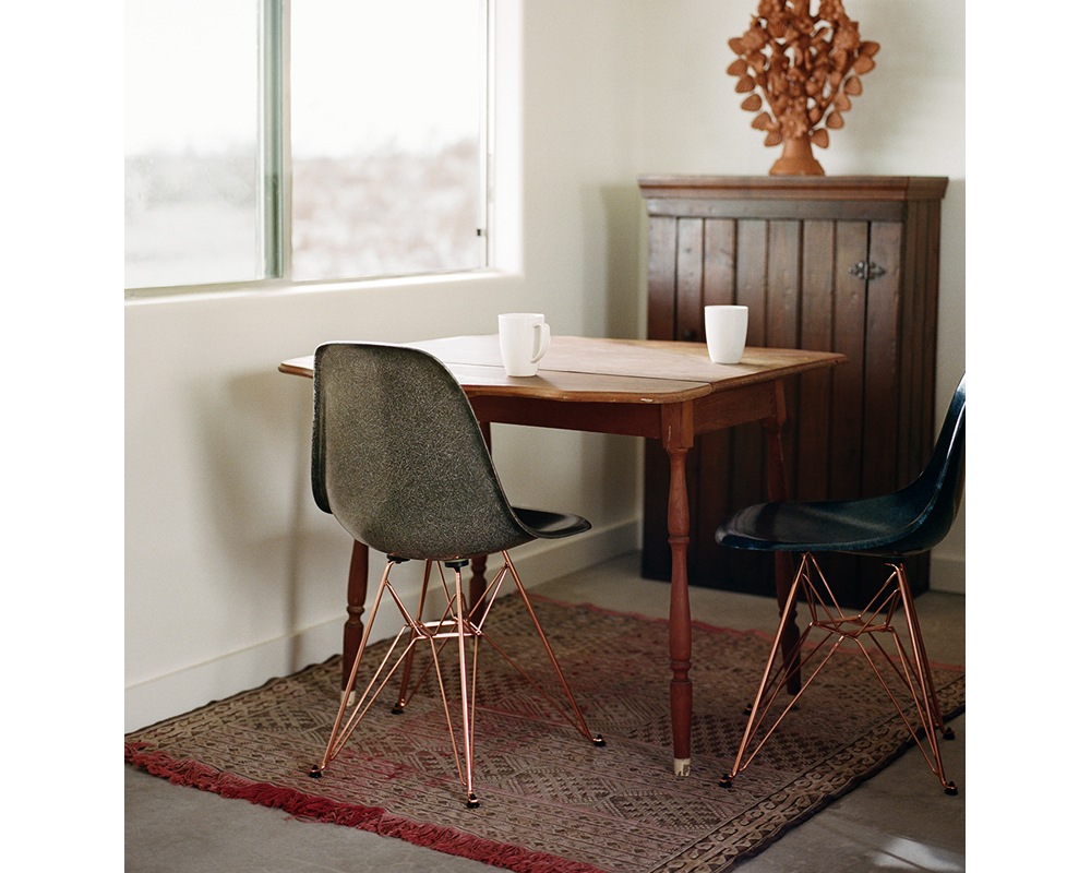 STUSSY Livin' General Store | GS Fiberglass Side Shell Eiffel Chair by Modernica  եС饹ɥ ˥