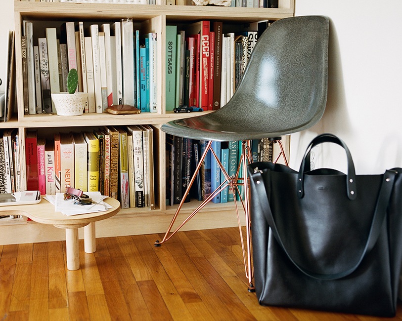 STUSSY Livin' General Store | GS Fiberglass Side Shell Eiffel Chair by Modernica  եС饹ɥ ˥