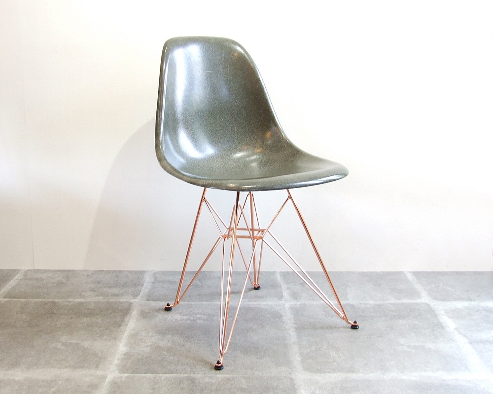 STUSSY Livin' General Store | GS Fiberglass Side Shell Eiffel Chair by Modernica  եС饹ɥ ˥
