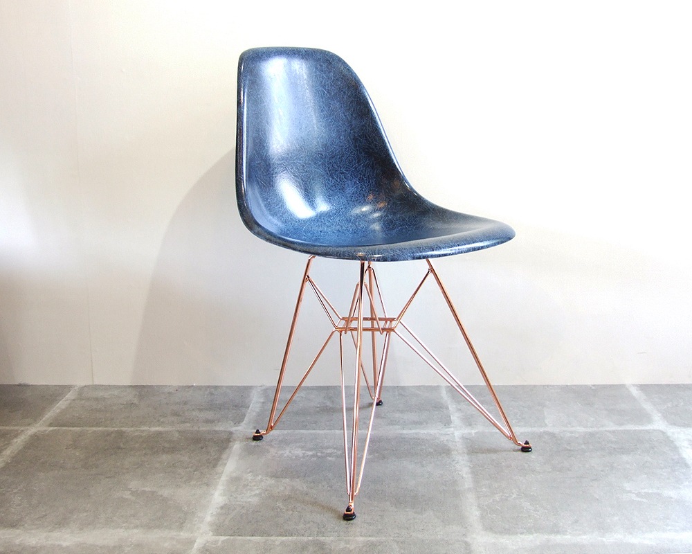 STUSSY Livin' General Store | GS Fiberglass Side Shell Eiffel Chair by Modernica  եС饹ɥ ˥
