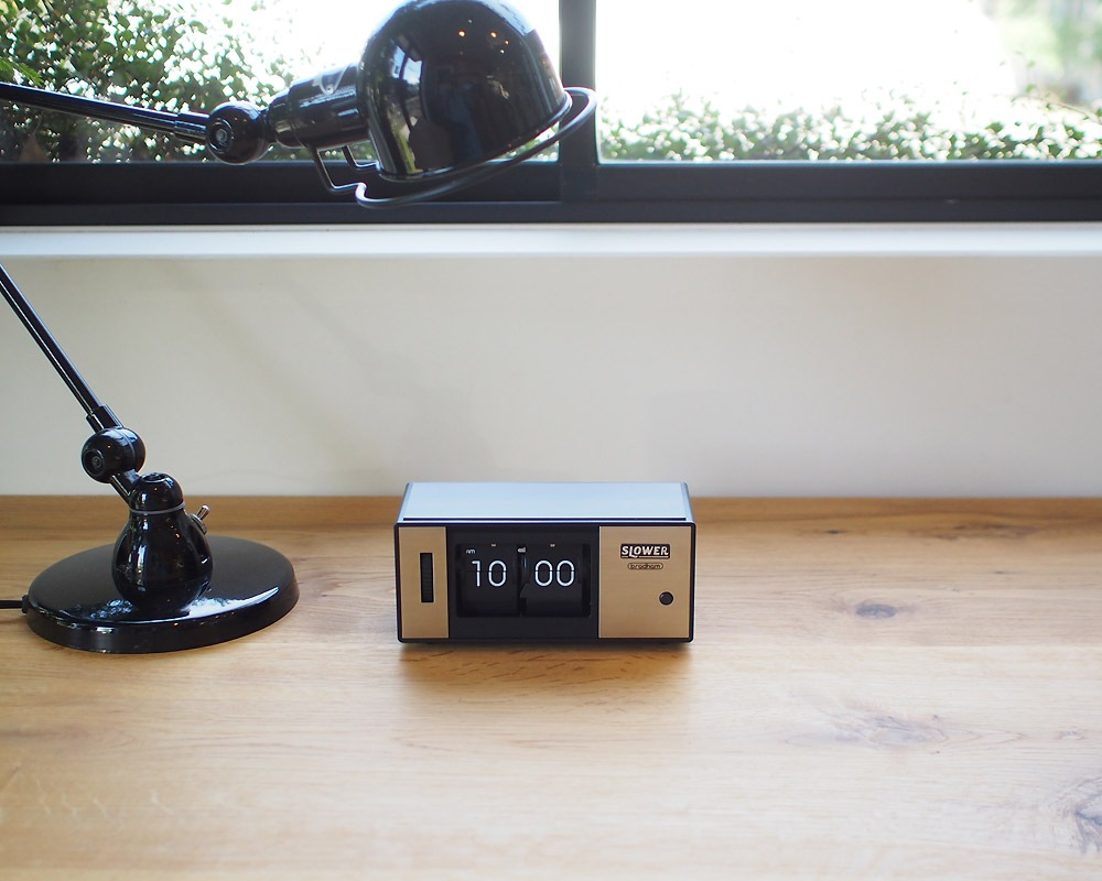 SLOWER | FLIP DESK CLOCK Bradhum եåץǥå ֥ϥ