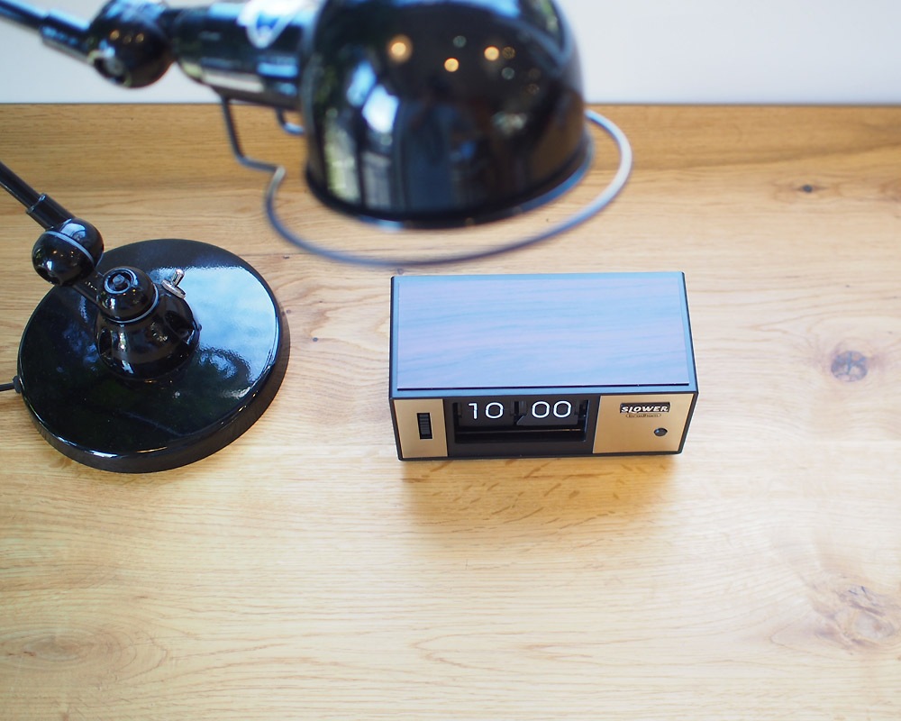 SLOWER | FLIP DESK CLOCK Bradhum եåץǥå ֥ϥ