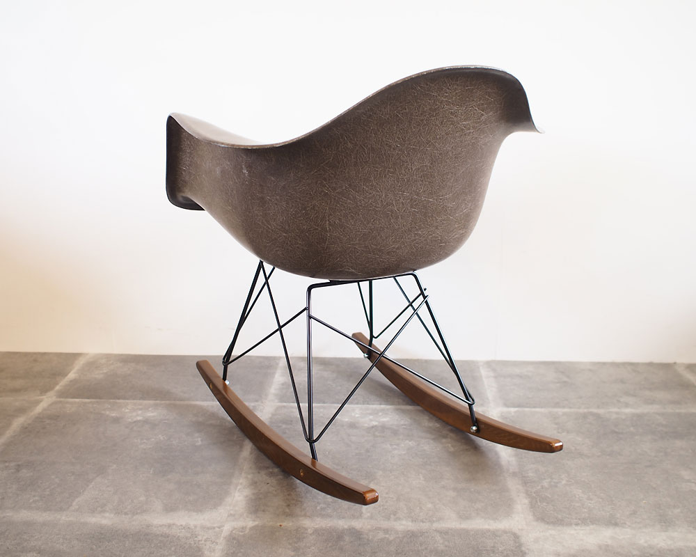 Herman Miller | Eames arm shell chair (brown) �����ॺ�����ॷ��������� �֥饦��