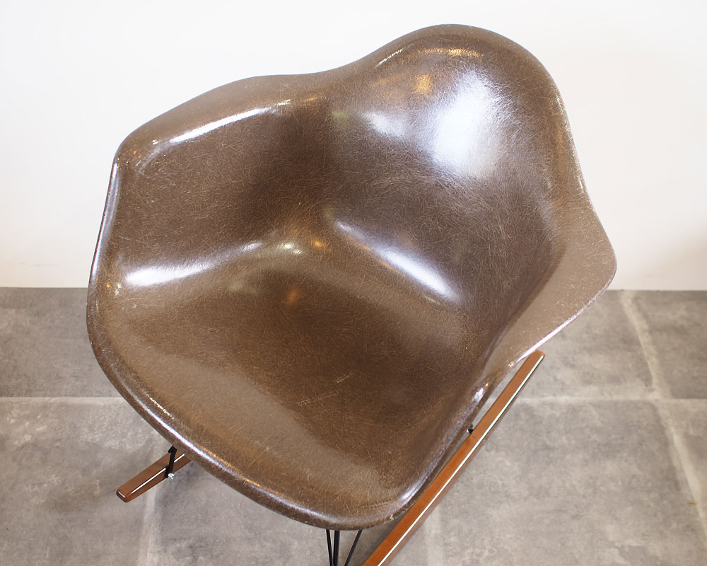 Herman Miller | Eames arm shell chair (brown) �����ॺ�����ॷ��������� �֥饦��
