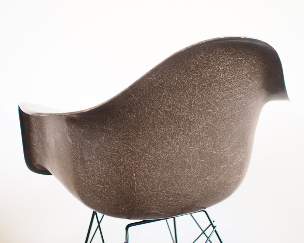 Herman Miller | Eames arm shell chair (brown) �����ॺ�����ॷ��������� �֥饦��